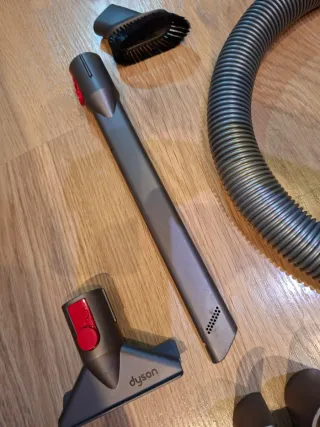 Aspiradora Dyson con Accesorios