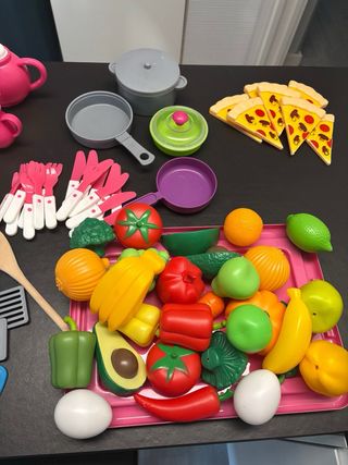 Cocinita de juguete con accesorios