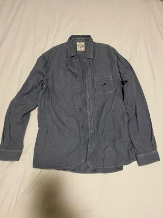 Camisa de cuadros azul y blanco