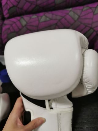 Pack Deportivo Buddha: Guantes y Espinilleras