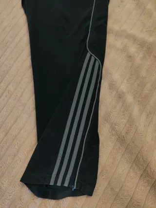 Pantalones deportivos estilo vintage Adidas rayas