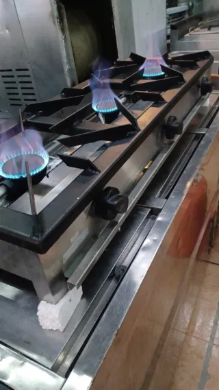 Cucina a gas La BARI 3 fuochi industriale