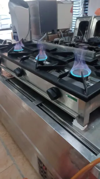 Cucina a gas La BARI 3 fuochi industriale
