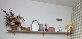 Estantería de madera