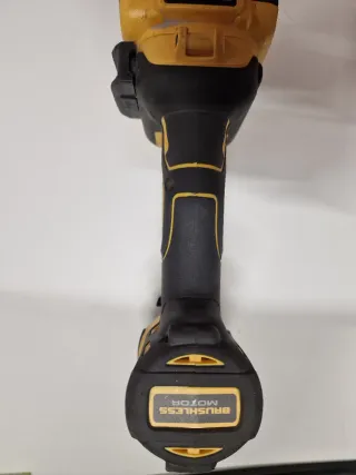 Atornillador de Impacto DeWalt DCF887