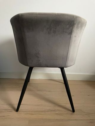 Silla de terciopelo gris