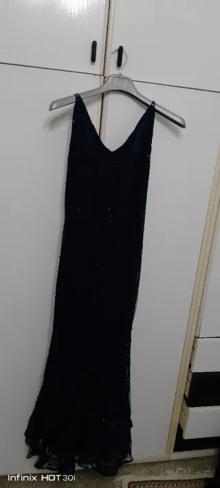 Abito da cerimonia blu con paillettes