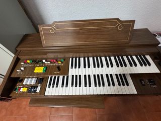 Órgano Yamaha B-35 Marrón . No envió solo recoger