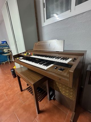 Órgano Yamaha B-35 Marrón . No envió solo recoger