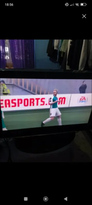 Consola PlayStation 3 con 4 mandos y juegos