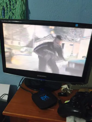 Consola PlayStation 3 con 4 mandos y juegos