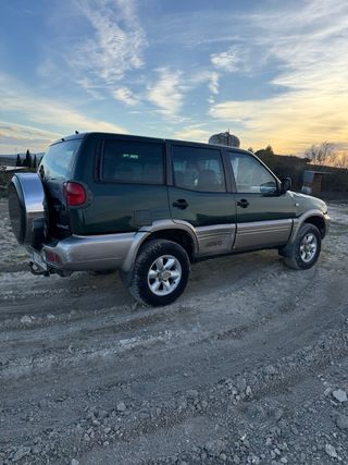Nissan Terrano II 2001