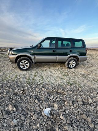 Nissan Terrano II 2001