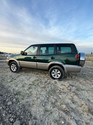 Nissan Terrano II 2001
