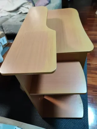 Mesa de escritorio con cajoneras de madera
