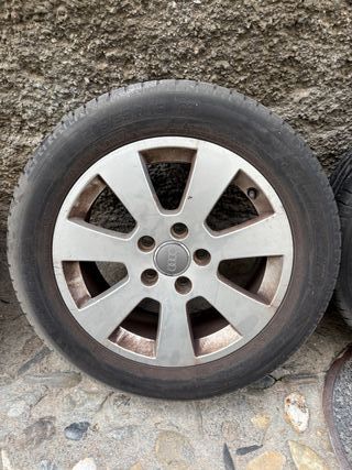 Llantas Audi A3 Originales con Neumático