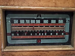 Radio ER antigua no funciona es para restaurar