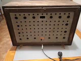 Radio ER antigua no funciona es para restaurar