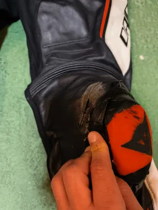 Mono Dainese Misano 2 piezas cuero talla 52