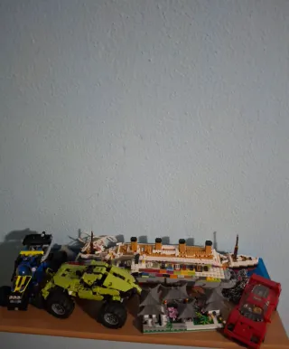 Lote de Legos: Barco, Coches y Casas