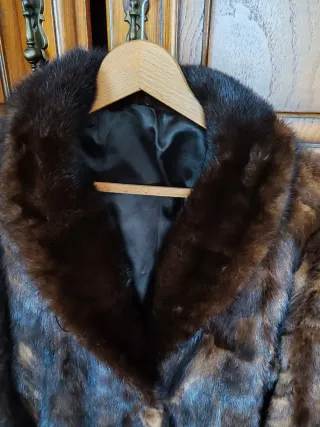 Chaquetón de piel marrón