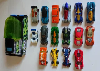16 Coches + Lanzador HOTWHEELS original