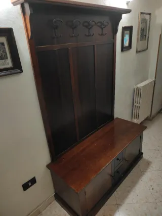 Mobile appendiabiti con cassapanca da ingresso