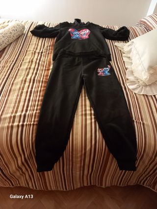 Chándal niña Stitch y Angel  Edad 9 ,10 años