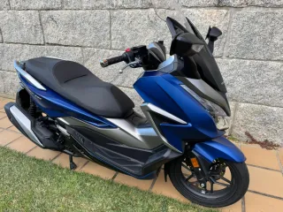 Honda Forza 350 Maxiscooter Pocos Kms