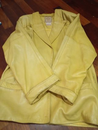 Abrigo Loewe Vintage Amarillo