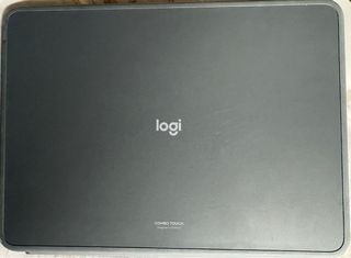 Funda Teclado Logitech Combo Touch iPad Air M2 M3
