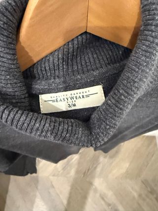 Jersey cuello vuelto gris