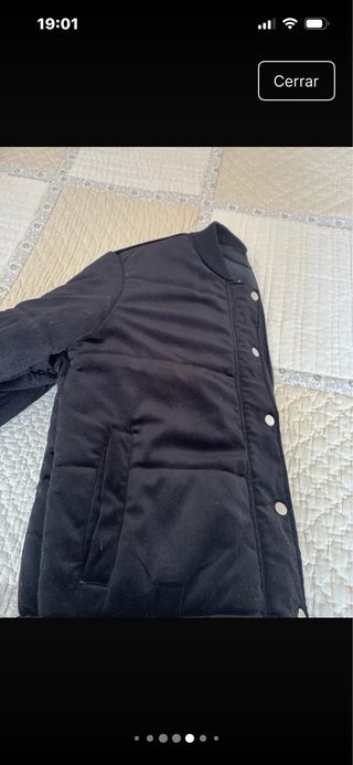 Bomber negra acolchada