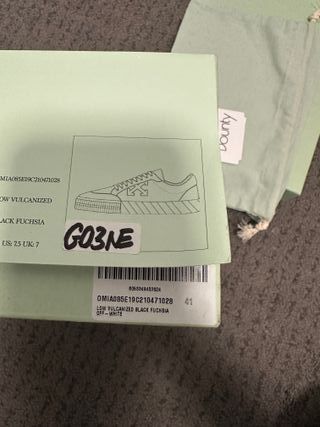 Zapatillas Off White Vulcanized Negras Rosas