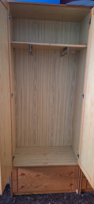 Habitacion completa de pino  ,con muy poco uso