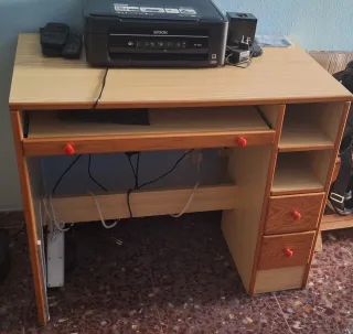 Habitacion completa de pino  ,con muy poco uso