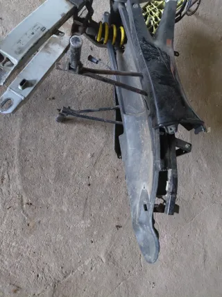 Basculante y piezas Aprilia RS 50