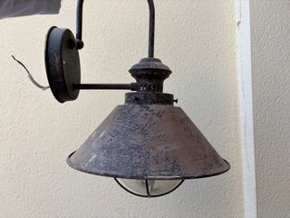 Lámpara de pared rústica