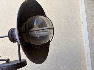 Lámpara de pared rústica