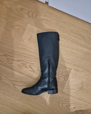 Botas altas negras planas