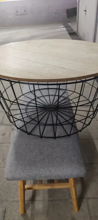 Mesa de centro redonda metal e madeira