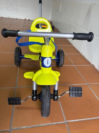 Triciclo Juguettos Amarillo y Azul