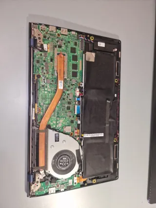 Portátil Asus Zenbook para reparar