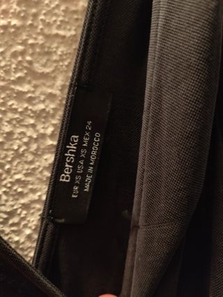 Mono Bershka negro cinturón Talla XS
