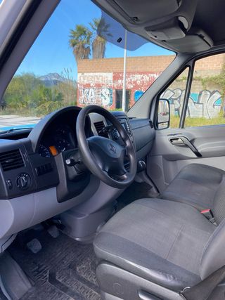 Mercedes-Benz Sprinter 2018 (L2H2)