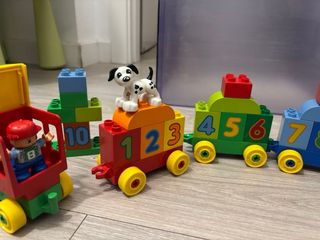 Tren Lego Duplo con figuras y perrito