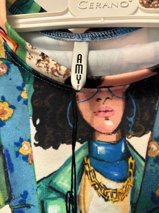 Vestido estampado de figuras femeninas