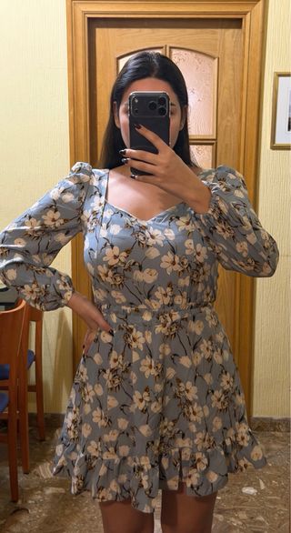 Vestido floral azul corto claro manga larga