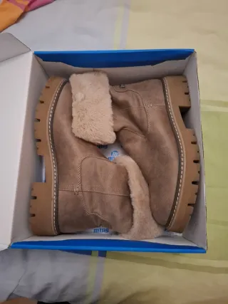 Botas marrones forradas talla 39