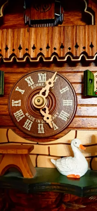 Orologio a cucù in legno